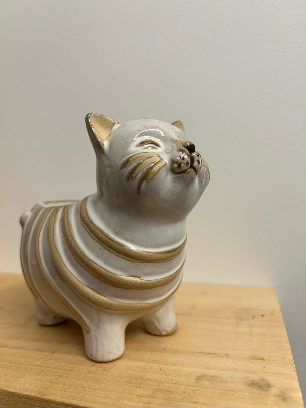 Ceramic Cat Planter - Picture 2 of 5
